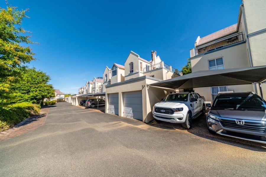 To Let 2 Bedroom Property for Rent in Onder Papegaaiberg Western Cape